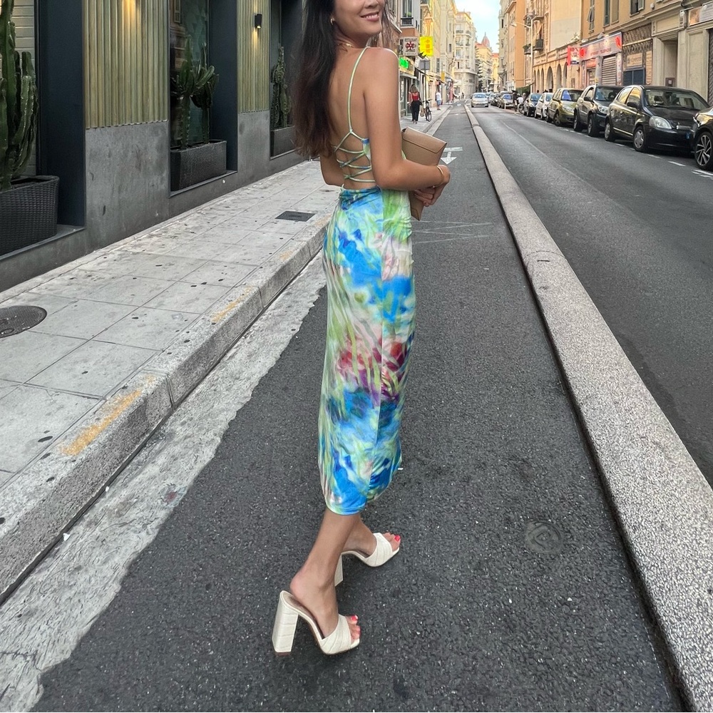 Vibrant Tie-Dye Midi Skirt